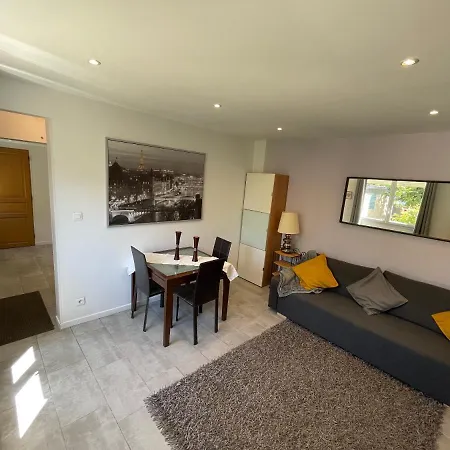 Holiday home Maison Proche Paris Et Orly
